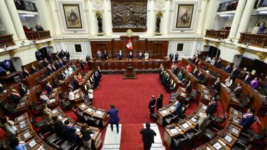 Perú prohíbe el matrimonio infantil después de más de 4.000 uniones en 9 años