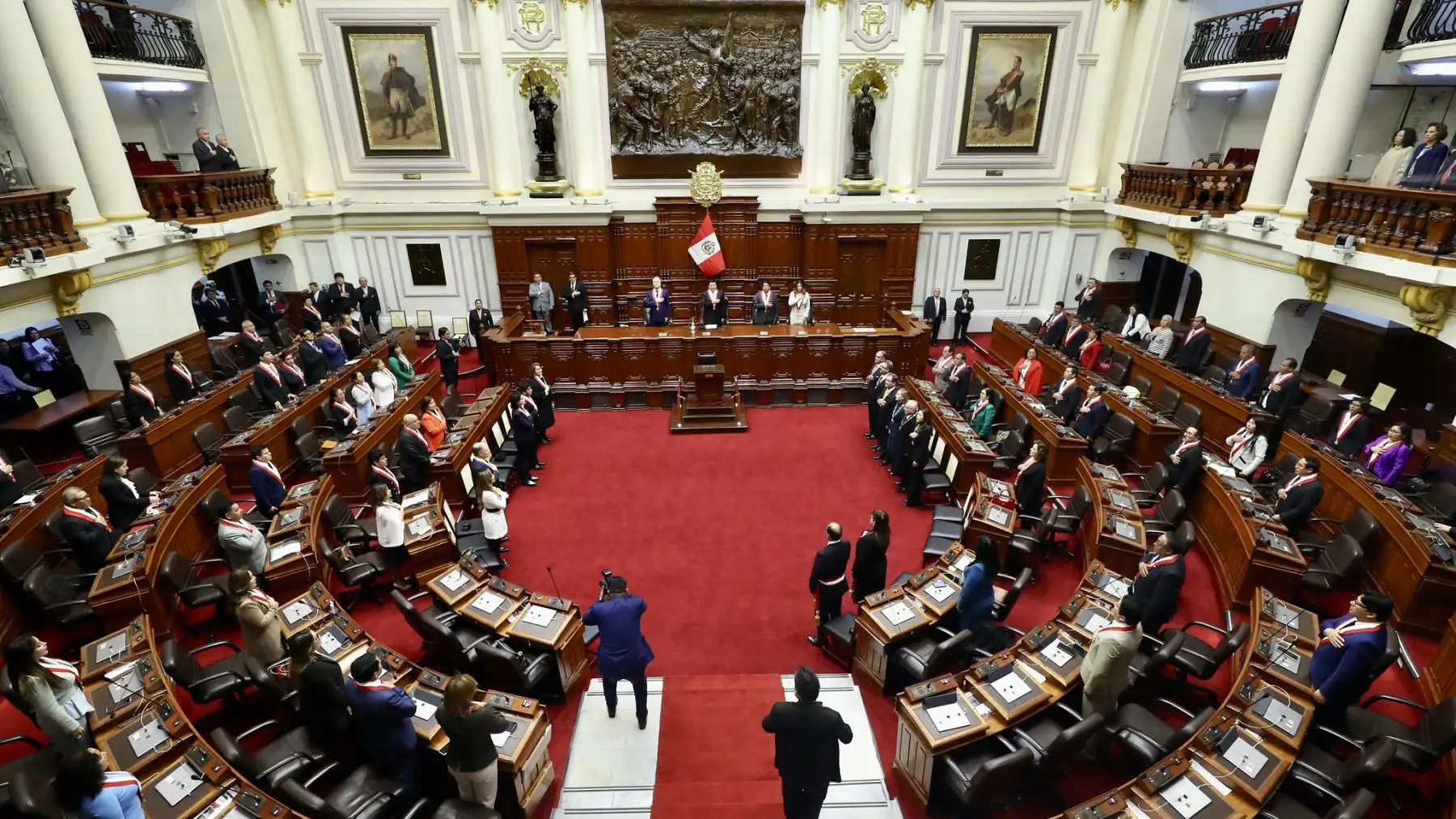 El congreso del Per&uacute; en reuni&oacute;n plenaria.