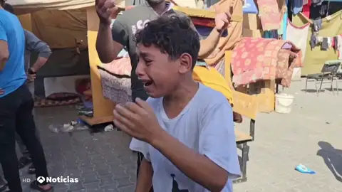Un niño, tras arrastrar un cuerpo decapitado por el ataque israelí contra un hospital en Gaza: "Dios se vengará" Un niño, tras arrastrar un cuerpo decapitado por el ataque israelí contra un hospital en Gaza: "Dios se vengará"