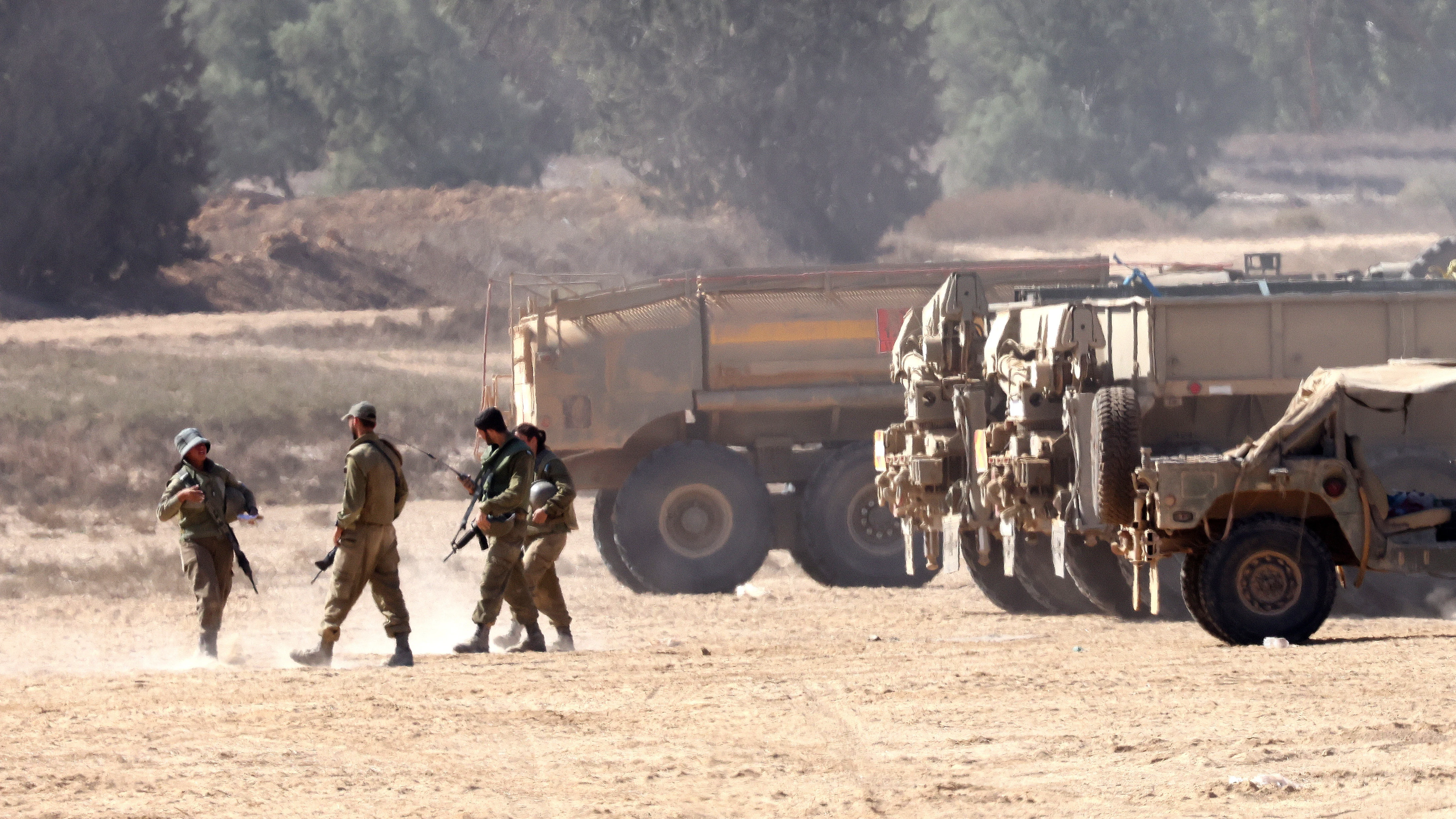 Soldados israelíes en la frontera con Gaza Soldados israelíes en la frontera con Gaza