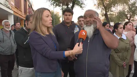 Hallan un cadáver en Sevilla que podría ser del joven de 23 años desaparecido hace una semana: "Estamos desesperados" Hallan un cadáver en Sevilla que podría ser del joven de 23 años desaparecido hace una semana: "Estamos desesperados"