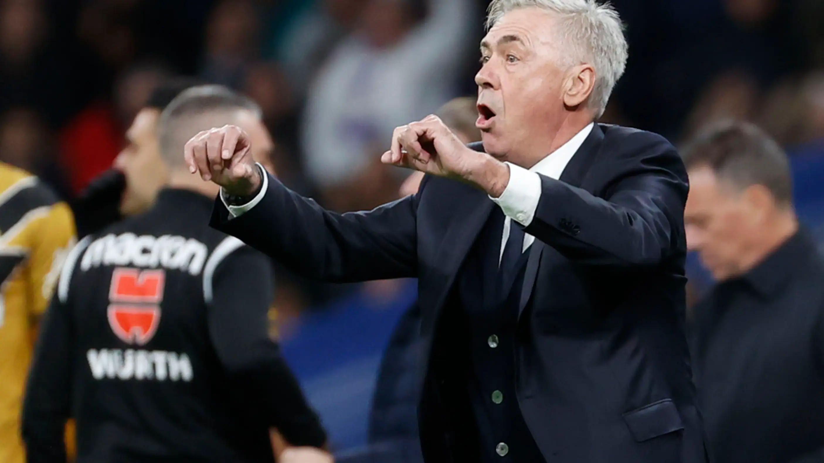 Carlo Ancelotti, en el partido ante el Rayo Vallecano Carlo Ancelotti, en el partido ante el Rayo Vallecano