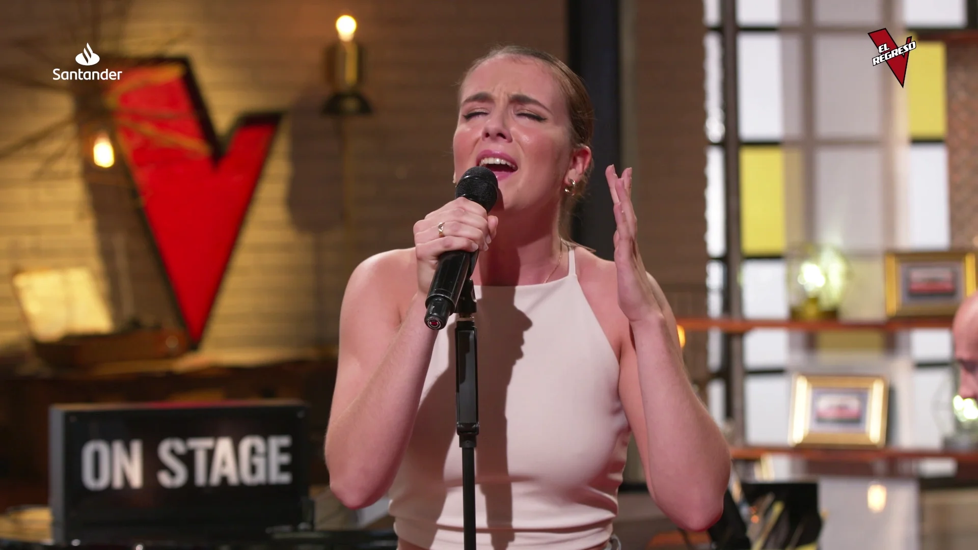 Judith deslumbra con una emocionante interpretación de Run to you