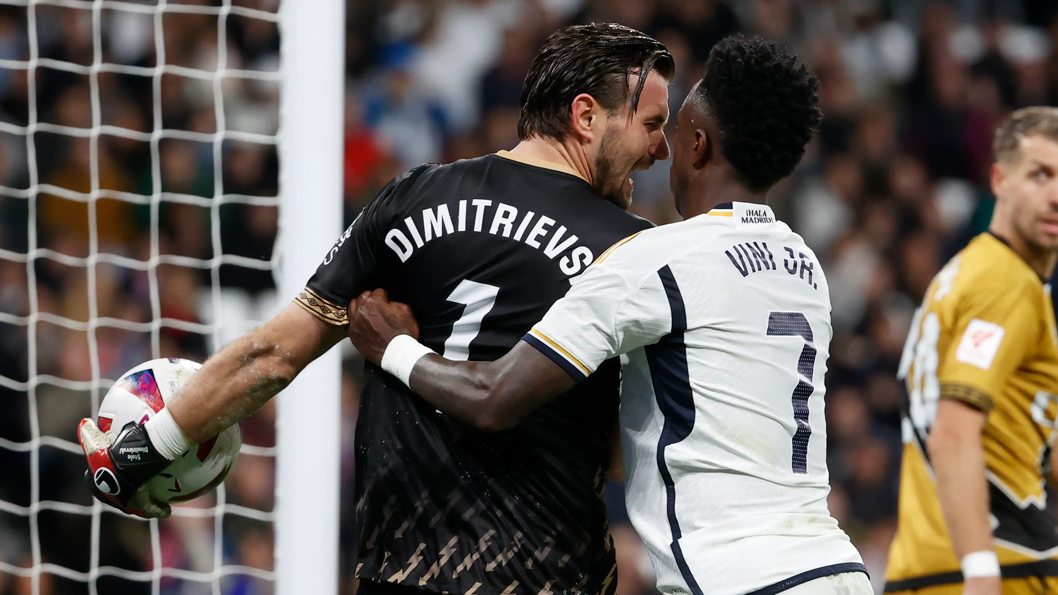 Vinícius y Dimitrievski, en el Santiago Bernabéu Vinícius y Dimitrievski, en el Santiago Bernabéu