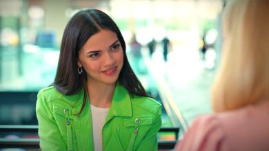 Esta noche en Hermanos: Nebahat cree que Yasmin es la persona perfecta para separar a Doruk y Asiye… ¿lo conseguirá?