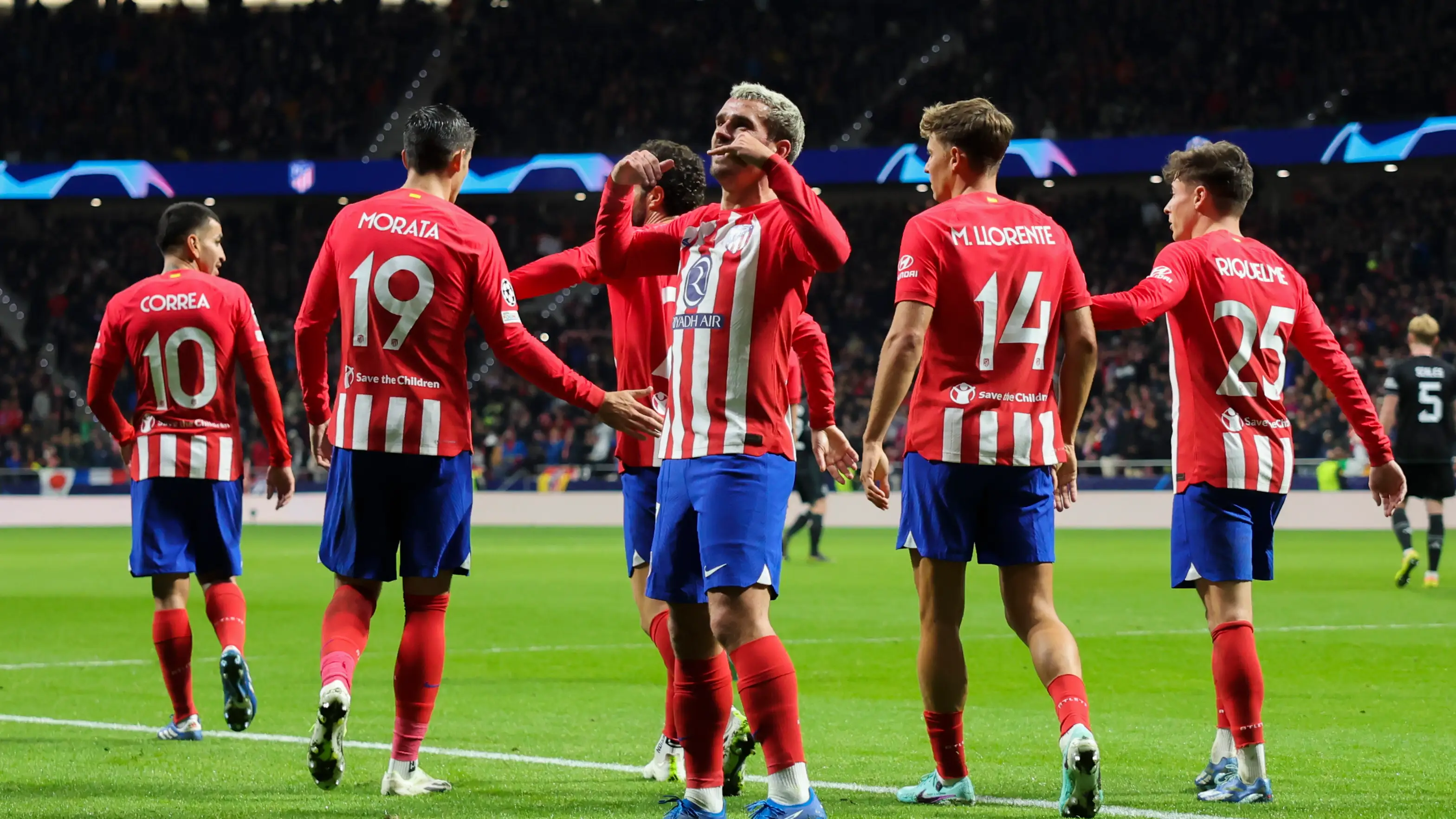Los jugadores del Atlético celebran un gol de Antoine Griezmann Los jugadores del Atlético celebran un gol de Antoine Griezmann