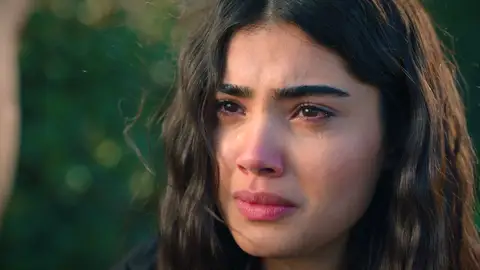 Sarp miente a Ömer para evitar que descubra su gran secreto: "Süsen y yo estamos saliendo" Sarp miente a Ömer para evitar que descubra su gran secreto: "Süsen y yo estamos saliendo"