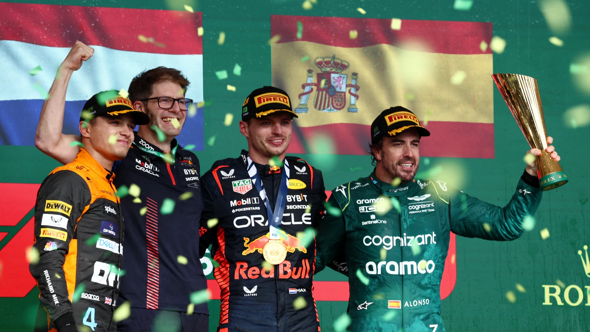 Lando Norris, Max Verstappen y Fernando Alonso, en el podio de Interlagos