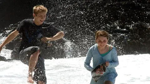 Evan Ellingson y Abigail Breslin en La decisión de Anne Evan Ellingson y Abigail Breslin en La decisión de Anne