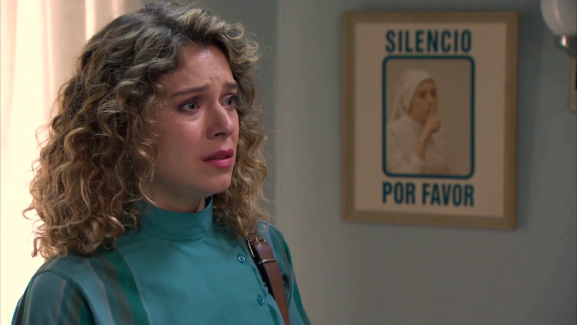 Lola se presenta en el hospital y se planta ante Román: "Lo único que me importa es mi hija" 