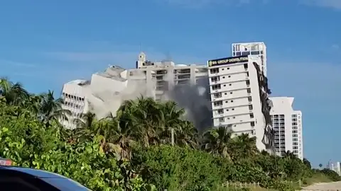 Efemérides de hoy 13 de noviembre de 2023: Demolición Hotel Deauville de Miami Efemérides de hoy 13 de noviembre de 2023: Demolición Hotel Deauville de Miami
