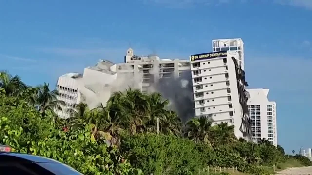 Efemérides de hoy 13 de noviembre de 2023: Demolición Hotel Deauville de Miami Efemérides de hoy 13 de noviembre de 2023: Demolición Hotel Deauville de Miami