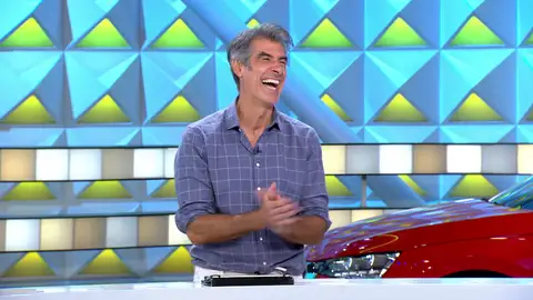 La reacción de Jorge Fernández al saber que tiene un pequeño ayudante en La ruleta de la suerte La reacción de Jorge Fernández al saber que tiene un pequeño ayudante en La ruleta de la suerte