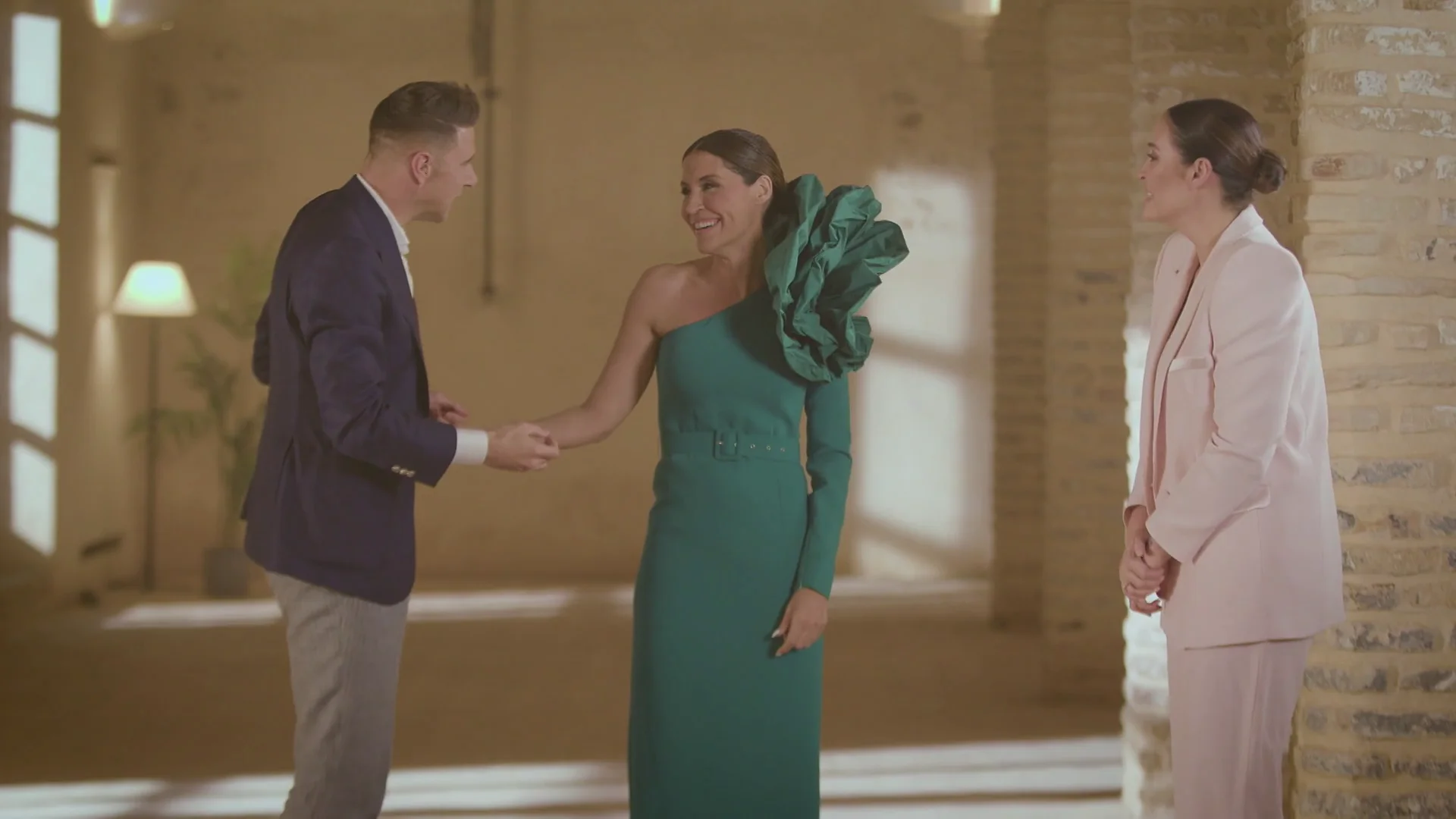 Susana Saborido emociona a Joaquín y Vicky Martín Berrocal al lucir su diseño Susana Saborido emociona a Joaquín y Vicky Martín Berrocal al lucir su diseño