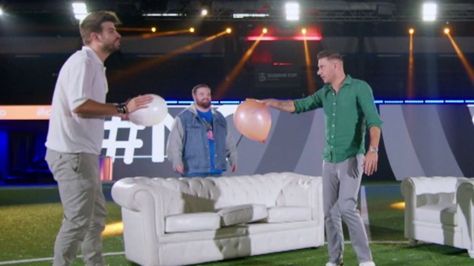 Piqué y Joaquín se pican en una partida de Globos: “¡No seas fullero!”