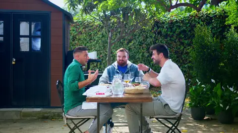 Piqué se defiende de su fama de fiestero Piqué se defiende de su fama de fiestero