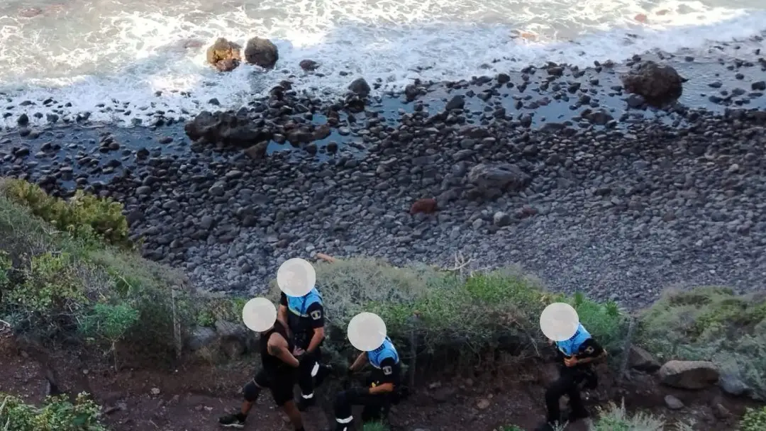 El momento de la detención del ladrón El momento de la detención del ladrón