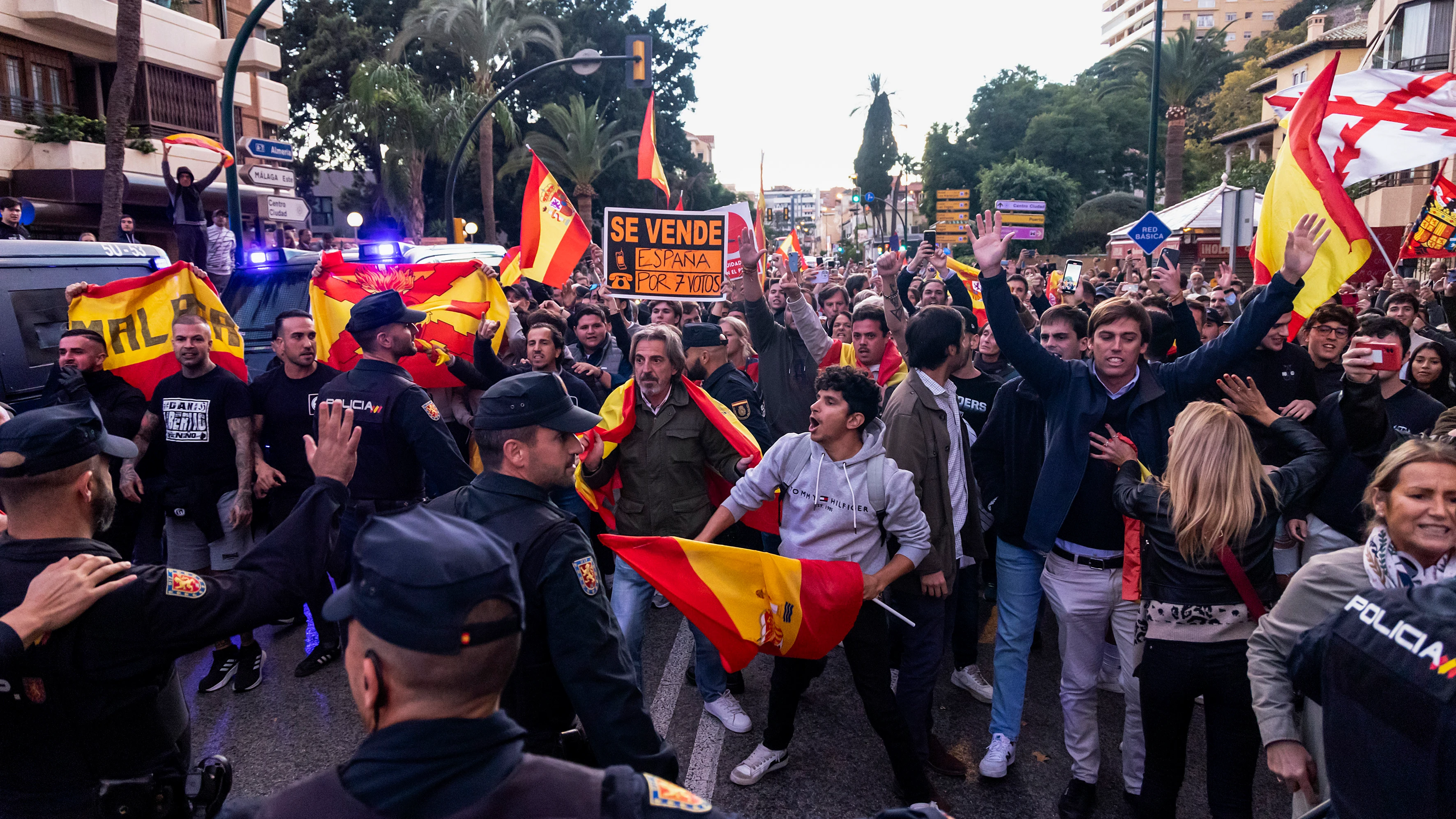 Protestan frente a la sede de la Subdelegación del Gobierno en Málaga