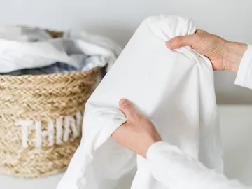 Quitar manchas de pegamento en la ropa Quitar manchas de pegamento en la ropa