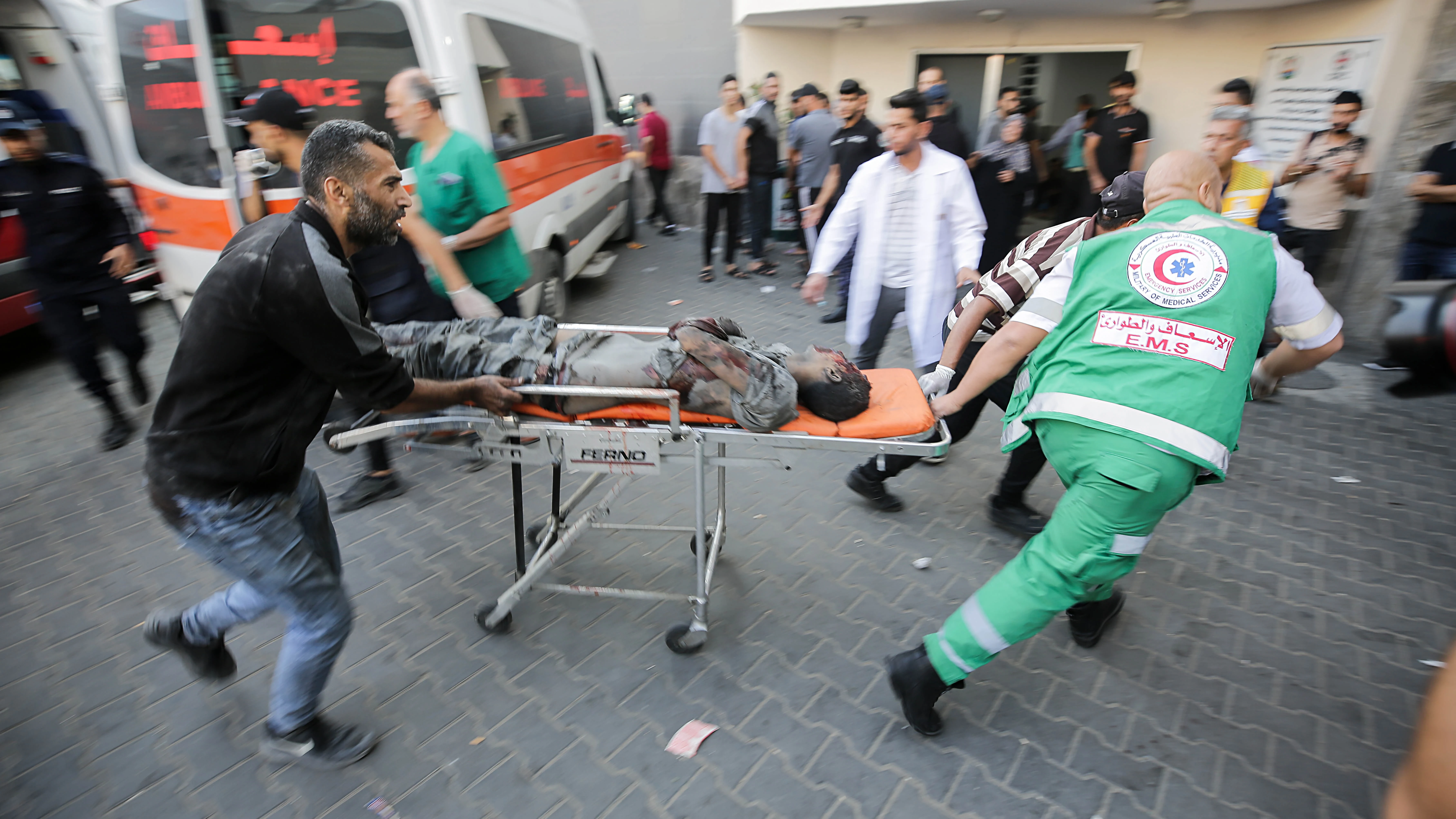 Imagen de heridos en la puerta del hospital Al Shifa, en Gaza Imagen de heridos en la puerta del hospital Al Shifa, en Gaza