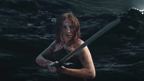 Millie Bobby Brown en Damisela