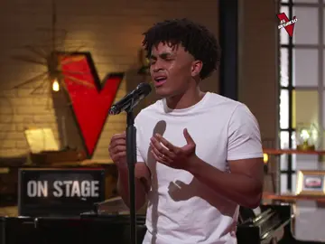 Álex lucha por volver a pisar el escenario de La Voz con una canción de Justin Bieber Álex lucha por volver a pisar el escenario de La Voz con una canción de Justin Bieber