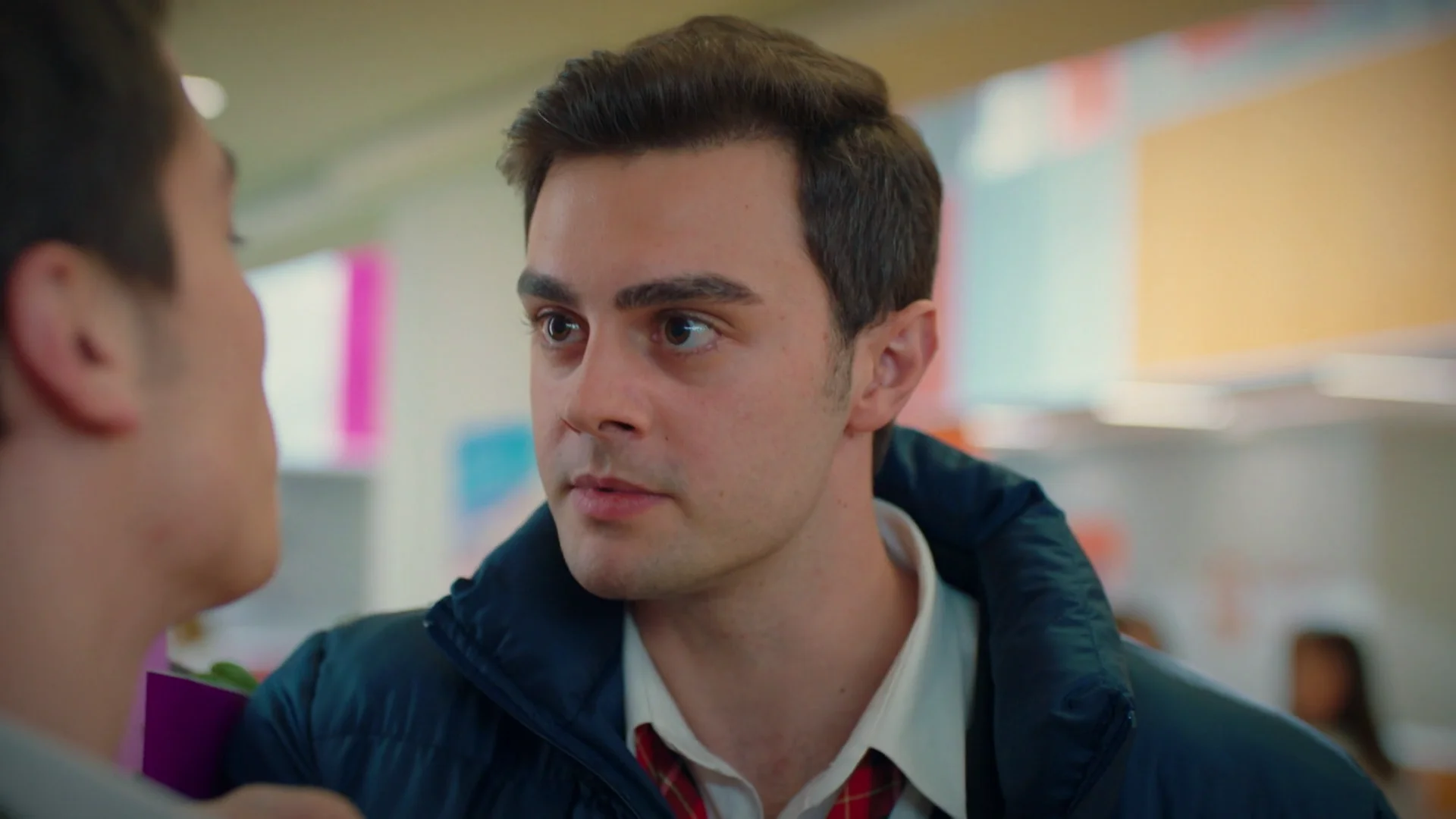 Sarp vuelve a provocar a Ömer: "¿Qué flores le regalo a Susen?" Sarp vuelve a provocar a Ömer: "¿Qué flores le regalo a Susen?"