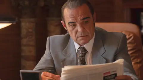 En el próximo capítulo de Amar es para siempre: Crespo, en la cuerda floja tras la detención de Felipe Soria En el próximo capítulo de Amar es para siempre: Crespo, en la cuerda floja tras la detención de Felipe Soria