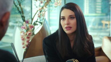 Leyla deja el trabajo y la casa pero avisa a Halit: 
