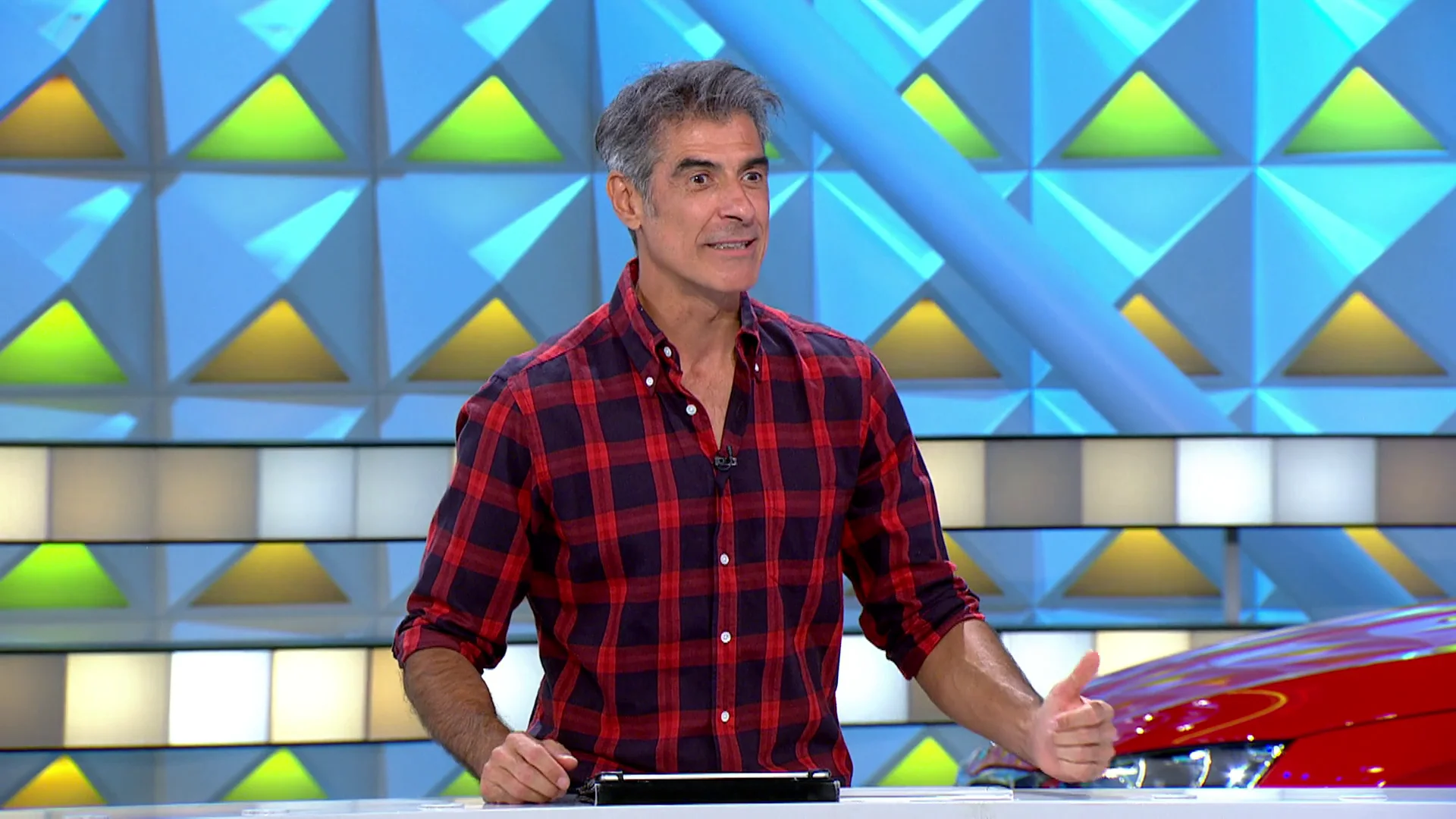 Jorge Fern&aacute;ndez la l&iacute;a con una pista encubierta: &ldquo;Has hecho un spoiler&rdquo;