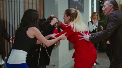 Yildiz se encuentra con Leyla y… ¡le tira de los pelos!: “¿Cómo pudiste seducir a mi marido?”