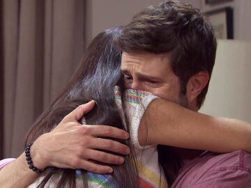 Malena y Rom&aacute;n comparten confidencias en su conversaci&oacute;n m&aacute;s sincera sobre Lola: &ldquo;S&eacute; que t&uacute; tambi&eacute;n la extra&ntilde;as&rdquo;