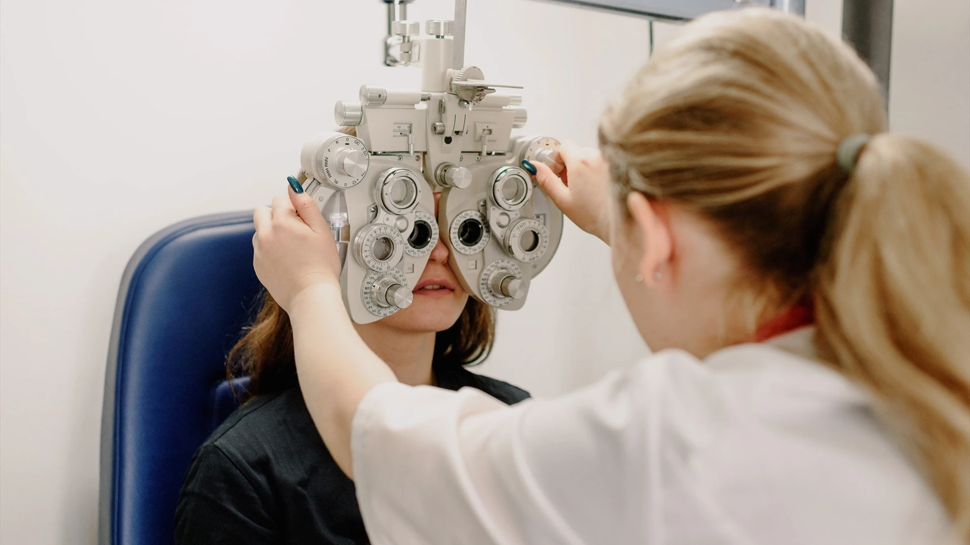 Condenan a la Agencia del Medicamento por autorizar un colirio que dejó ciega a una mujer Condenan a la Agencia del Medicamento por autorizar un colirio que dejó ciega a una mujer