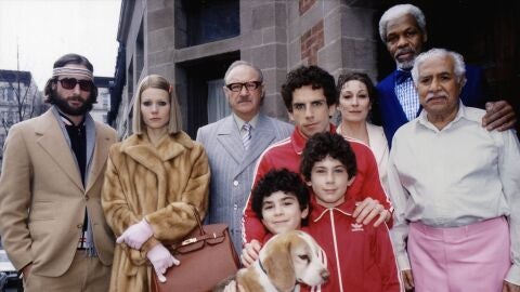 The Royal Tenenbaums, película de Wes Anderson de 2001: Gene Hackman, Ben Stiller, Luke Wilson, Gwyneth Paltrow, Grant Rosenmeyer, Jonah Meyerson, Anjelica Huston, Danny Glover, Kumar Pallana
