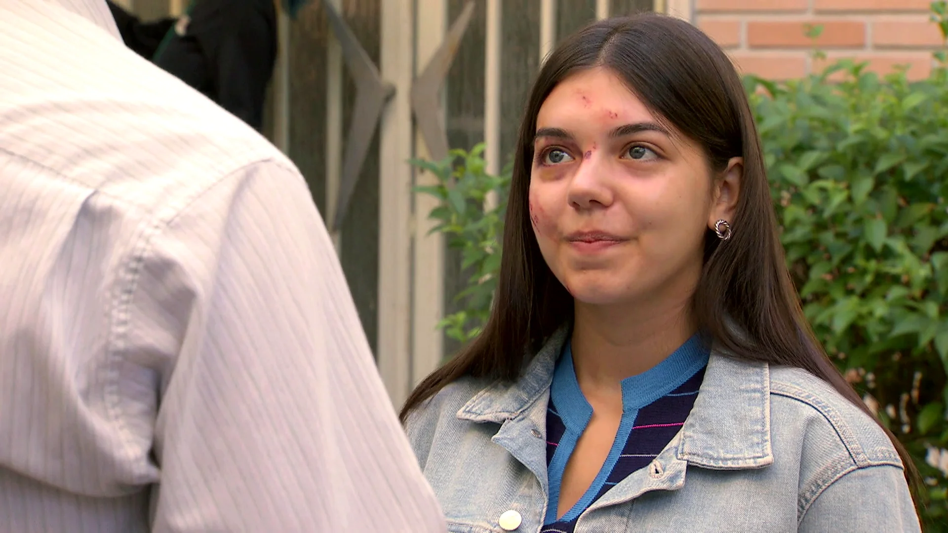 Malena se escapa de casa para ver a los Gómez: “Me siento mejor con vosotros que con mi propia familia” Malena se escapa de casa para ver a los Gómez: “Me siento mejor con vosotros que con mi propia familia”
