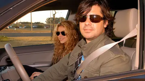 Shakira y Antonio de la Rúa cuando eran pareja Shakira y Antonio de la Rúa cuando eran pareja