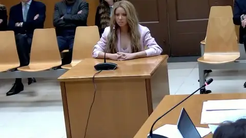 Shakira declara ante el juez Shakira declara ante el juez