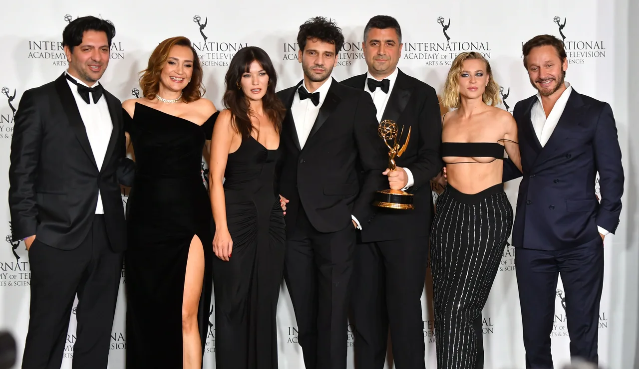 Secretos de familia gana el Emmy Internacional 2023 a mejor telenovela