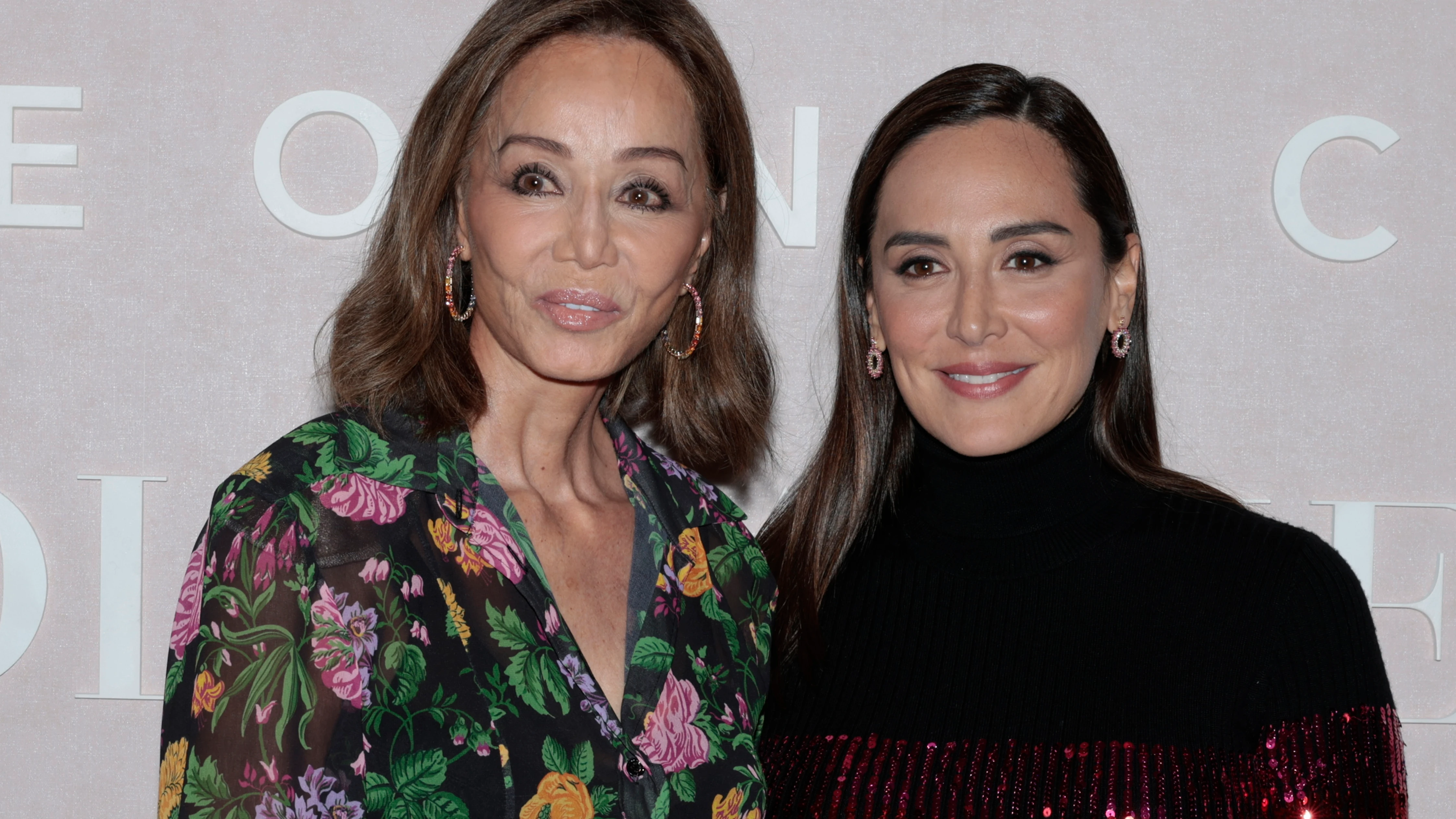 Tamara Falcó e Isabel Preysler en un evento en Madrid Tamara Falcó e Isabel Preysler en un evento en Madrid