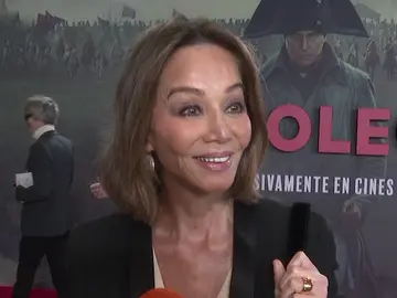 Isabel Preysler en el estreno de la película Napoléon Isabel Preysler en el estreno de la película Napoléon