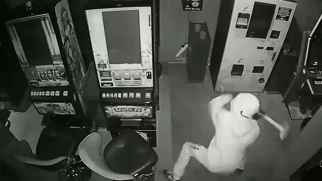 Vídeo: Así actuaba una violenta banda de aluniceros en Madrid Vídeo: Así actuaba una violenta banda de aluniceros en Madrid