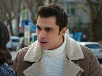 Yiğit advierte a Lila sobre el chico con el que sale: &ldquo;No es lo que crees&rdquo;
