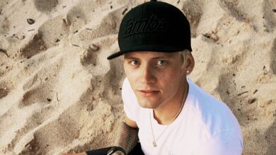 Muere de un disparo Makani Alexander, hijo de una leyenda del surf hawaiano, a los 25 años