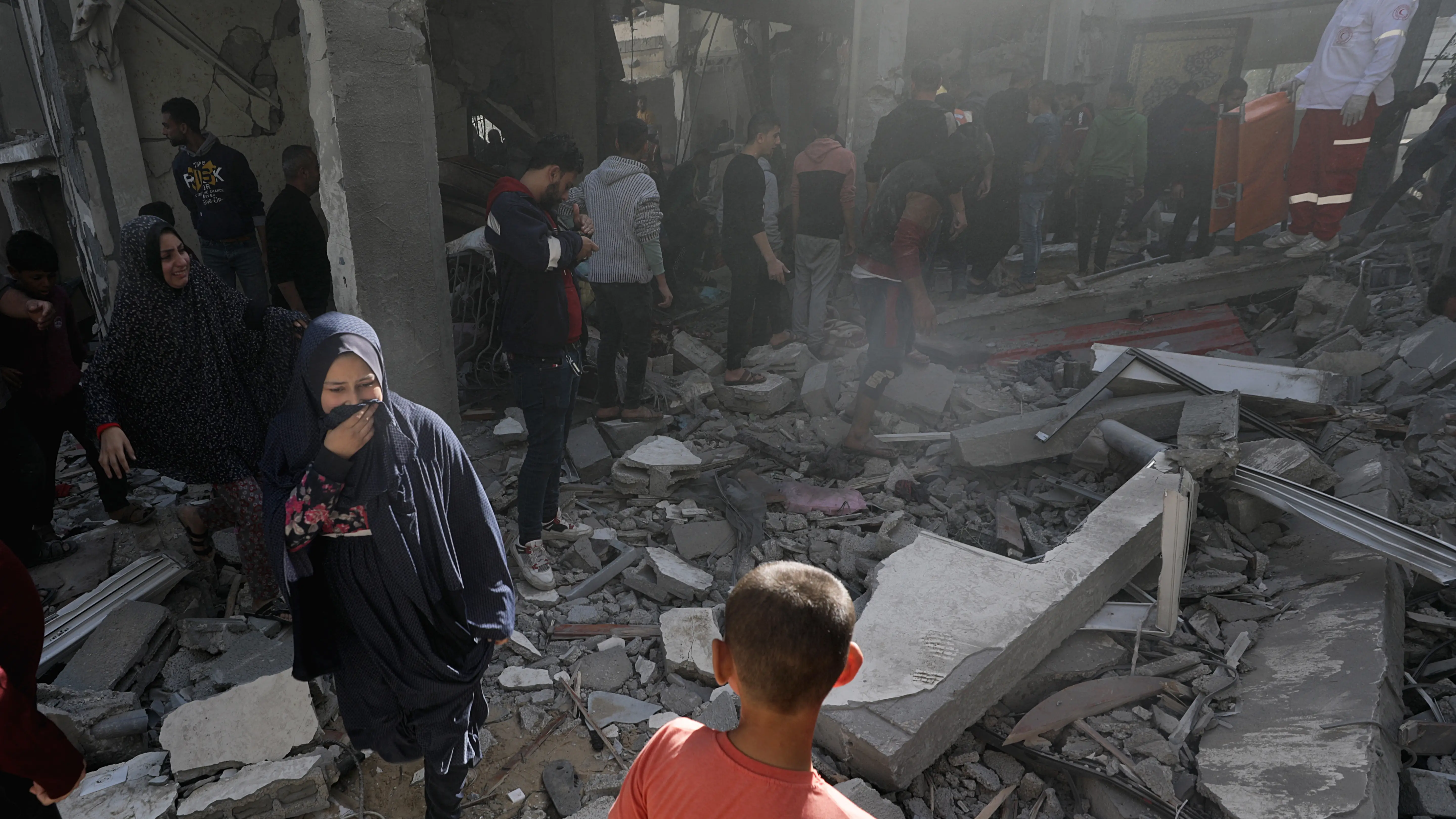 Buscan supervivientes en Gaza Buscan supervivientes en Gaza