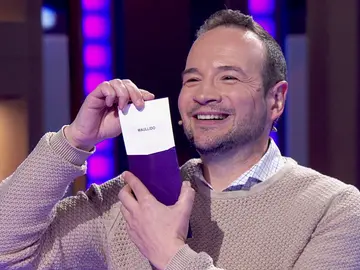 El olfato felino de Ona Carbonell y Quique Peinado le brindan 1.200 euros a Juan El olfato felino de Ona Carbonell y Quique Peinado le brindan 1.200 euros a Juan