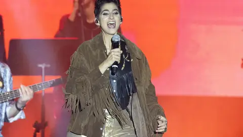 Alba Flores en el concierto homenaje a su padre, Antonio Flores Alba Flores en el concierto homenaje a su padre, Antonio Flores