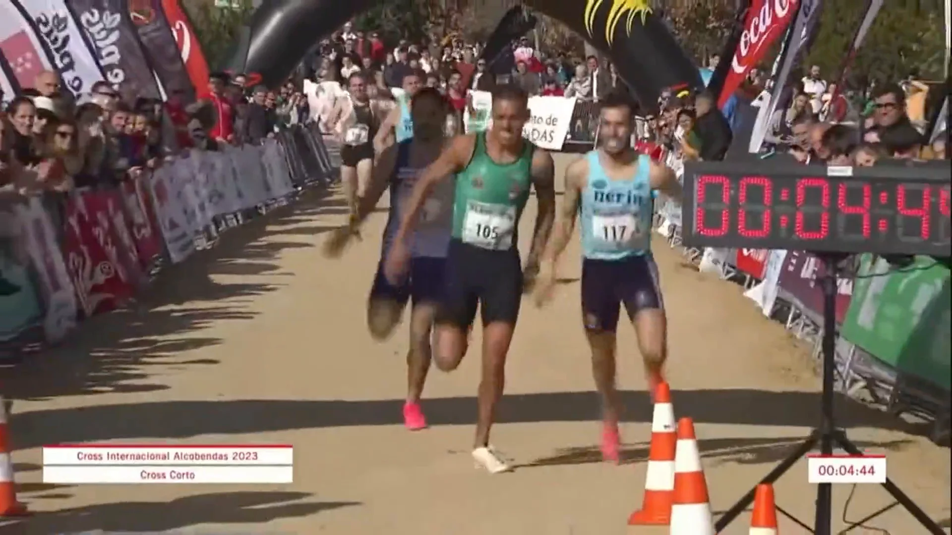 Accidentado final en el cross corto de Alcobendas