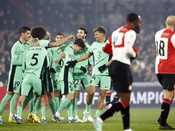 Los jugadores del Atlético de Madrid celebran un gol ante el Feyenoord Los jugadores del Atlético de Madrid celebran un gol ante el Feyenoord
