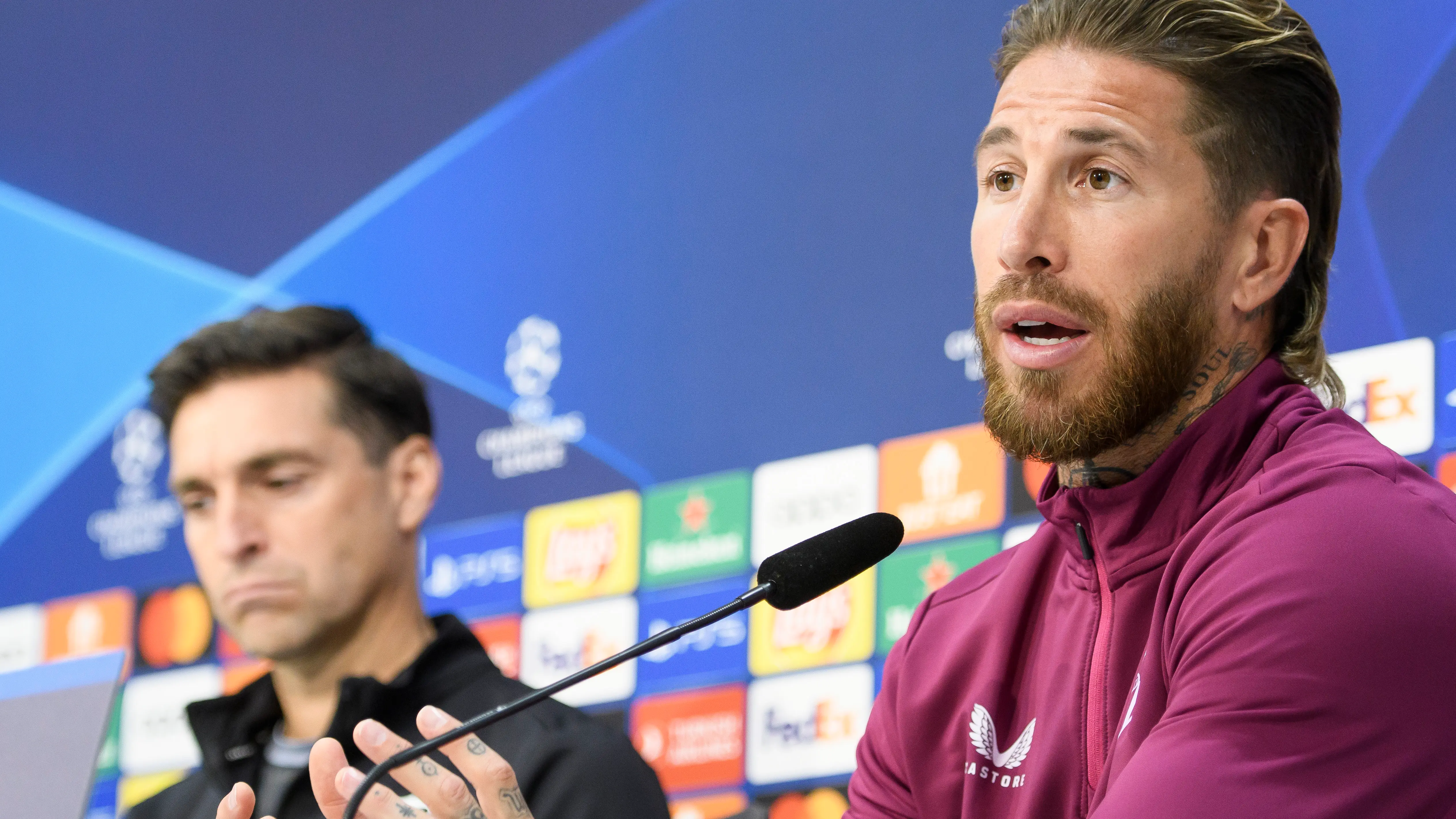 Sergio Ramos comparece junto a Diego Alonso Sergio Ramos comparece junto a Diego Alonso