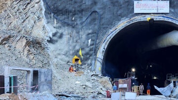 El túnel en la montaña en India